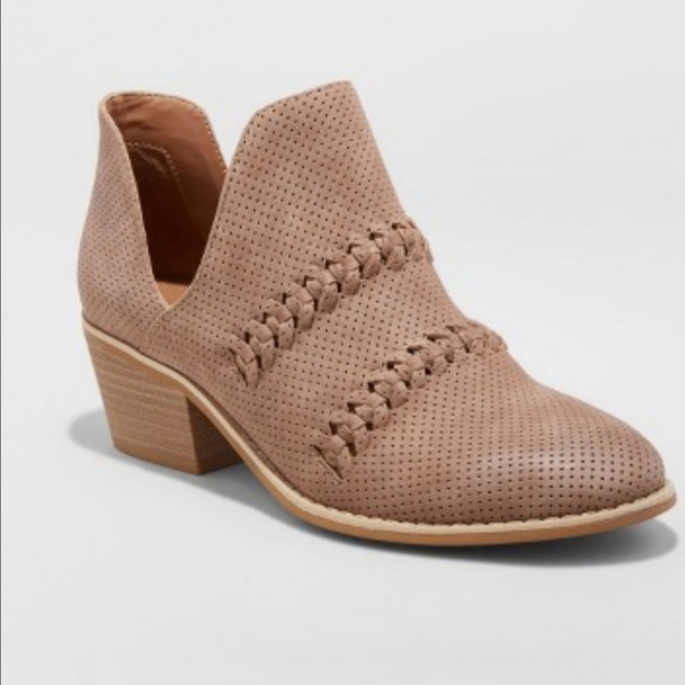 Universal Thread Braided Cutout Ankle Bootie- 7